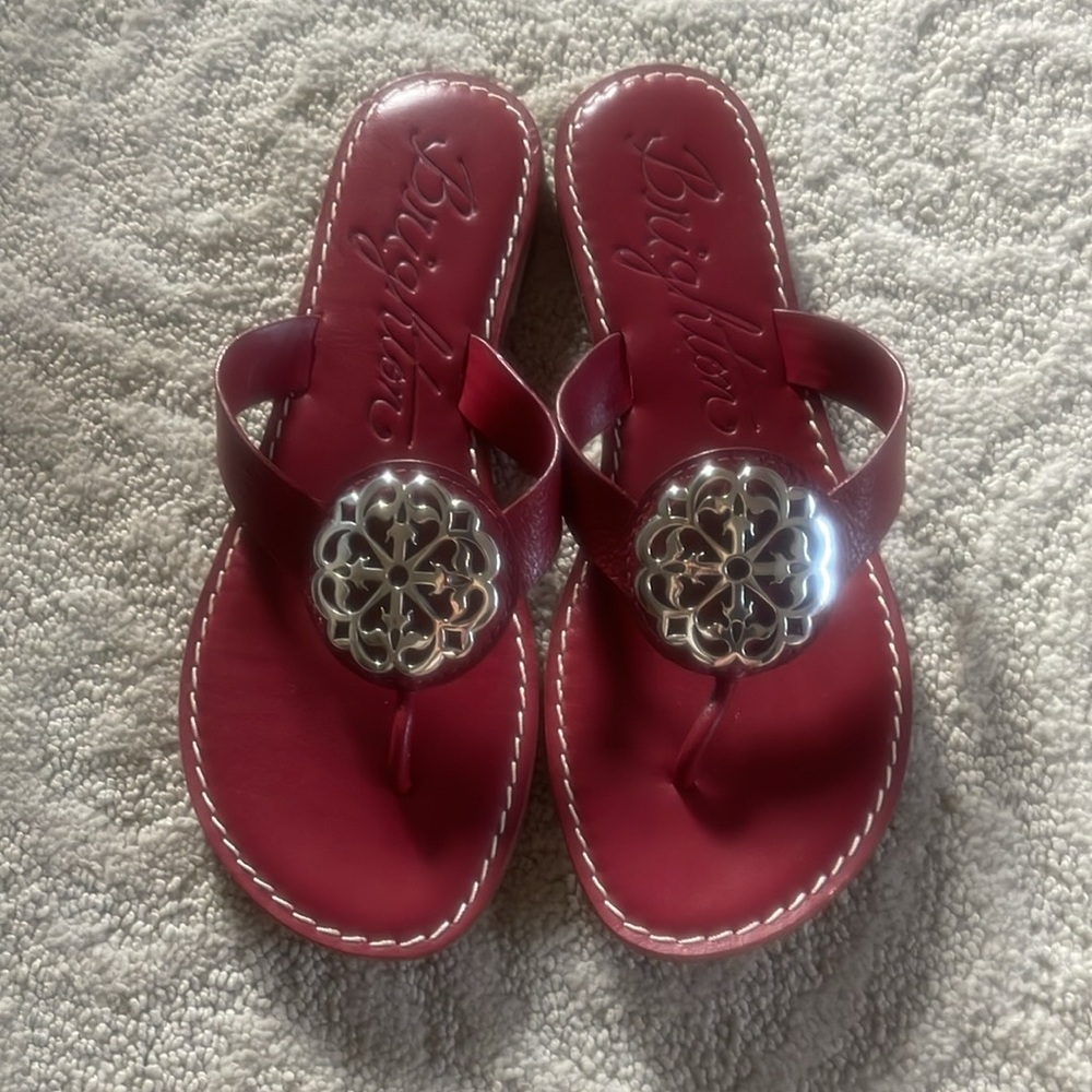Like New Brighton Alice Classic Sandal in “Lipstick” Size 7-Sold out